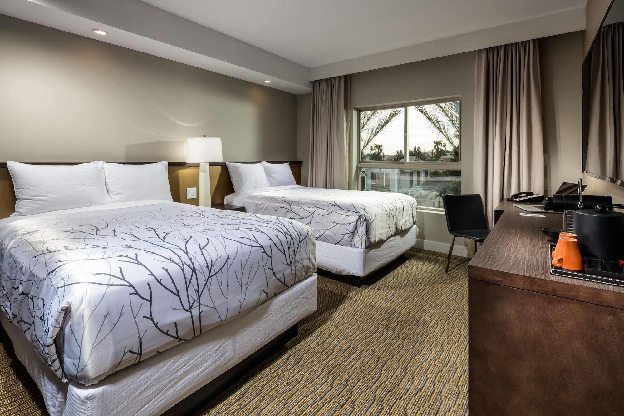 Aventura 3* Los Angeles
