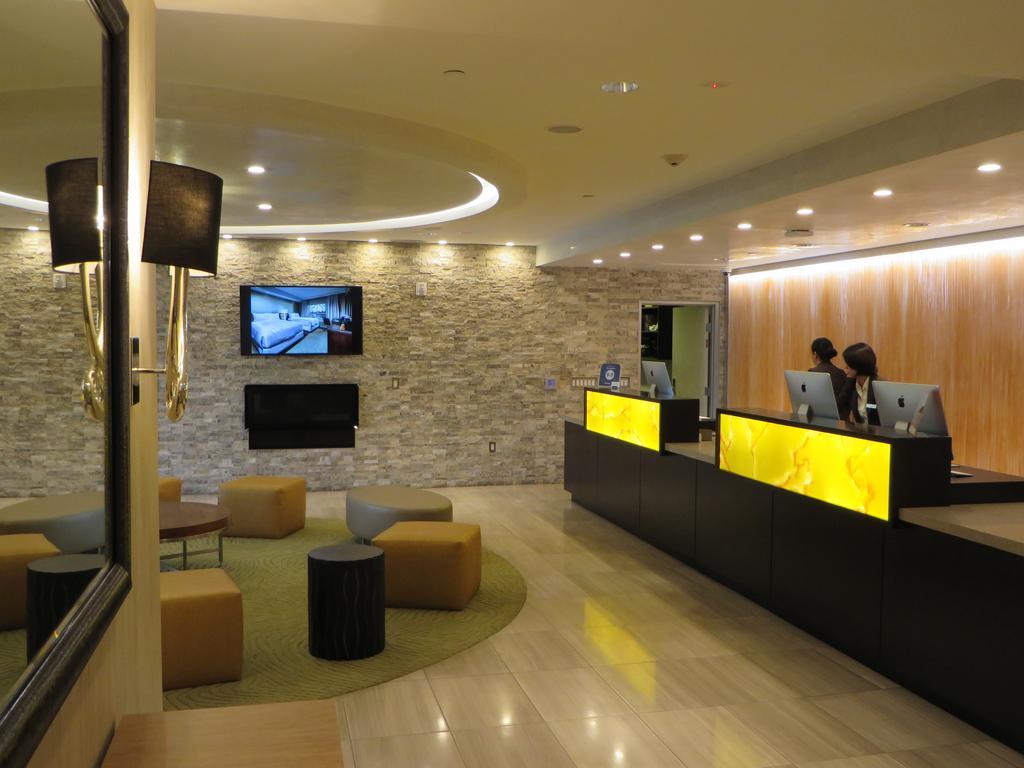 Aventura Hotel